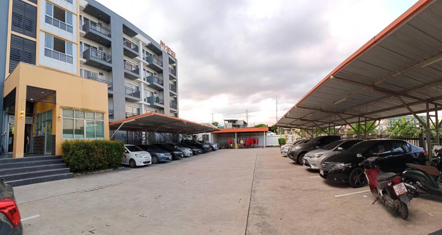 Room 9 Residence (Adults Only) Pluak Daeng Εξωτερικό φωτογραφία