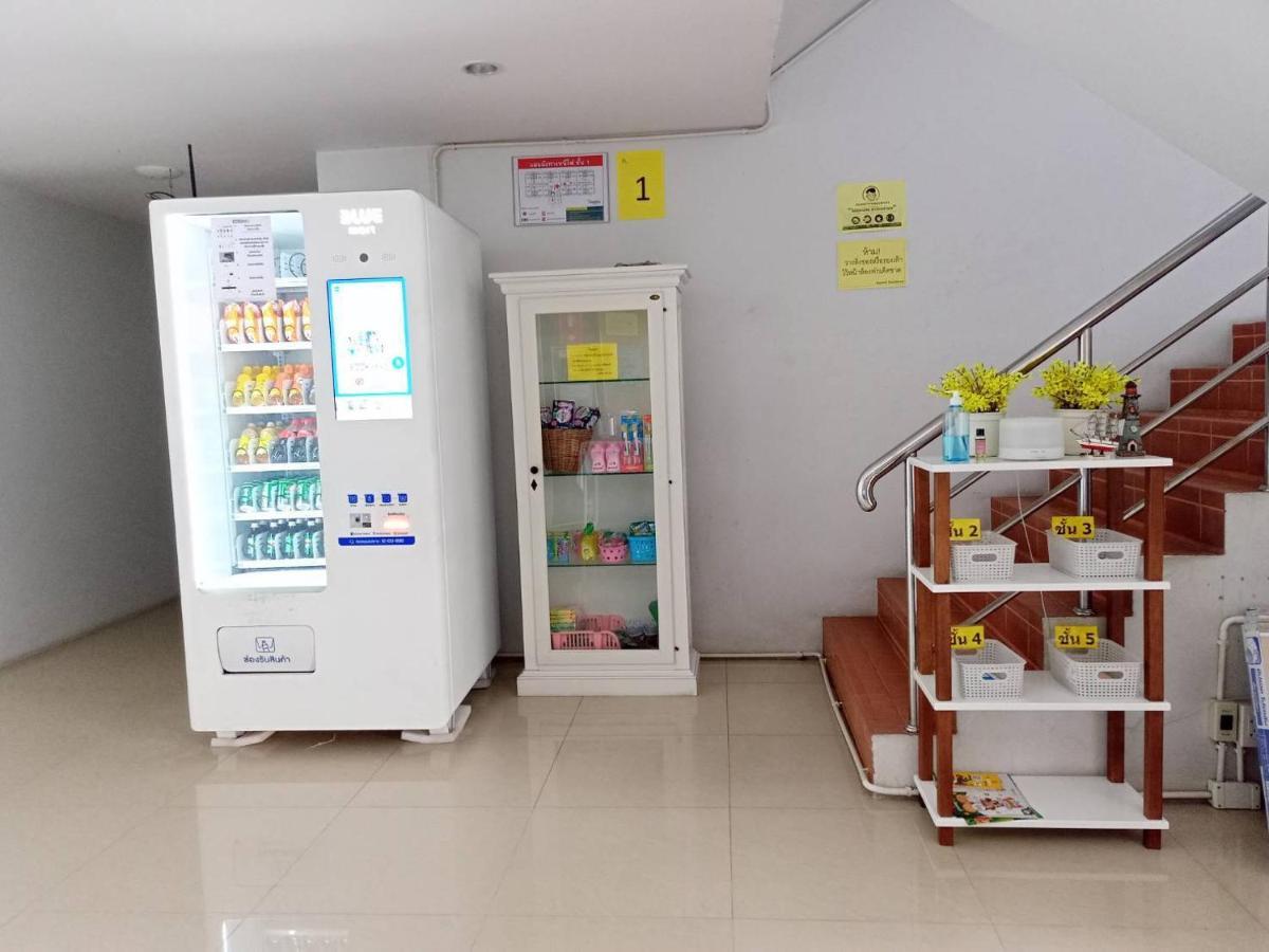 Room 9 Residence (Adults Only) Pluak Daeng Εξωτερικό φωτογραφία