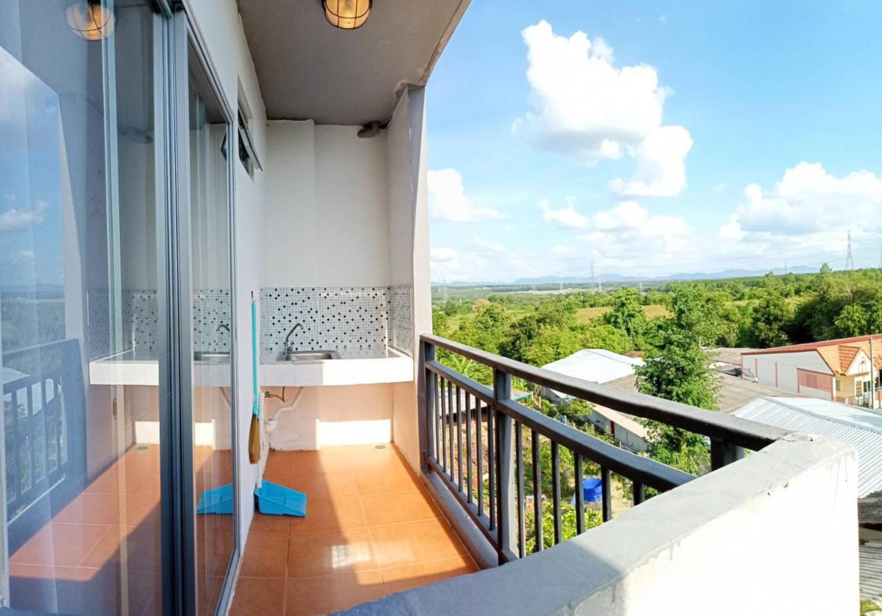 Room 9 Residence (Adults Only) Pluak Daeng Εξωτερικό φωτογραφία