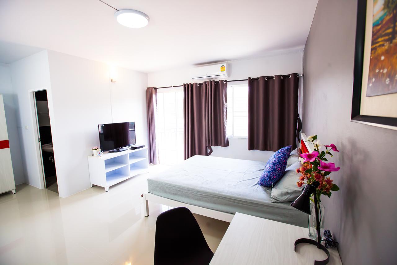 Room 9 Residence (Adults Only) Pluak Daeng Εξωτερικό φωτογραφία